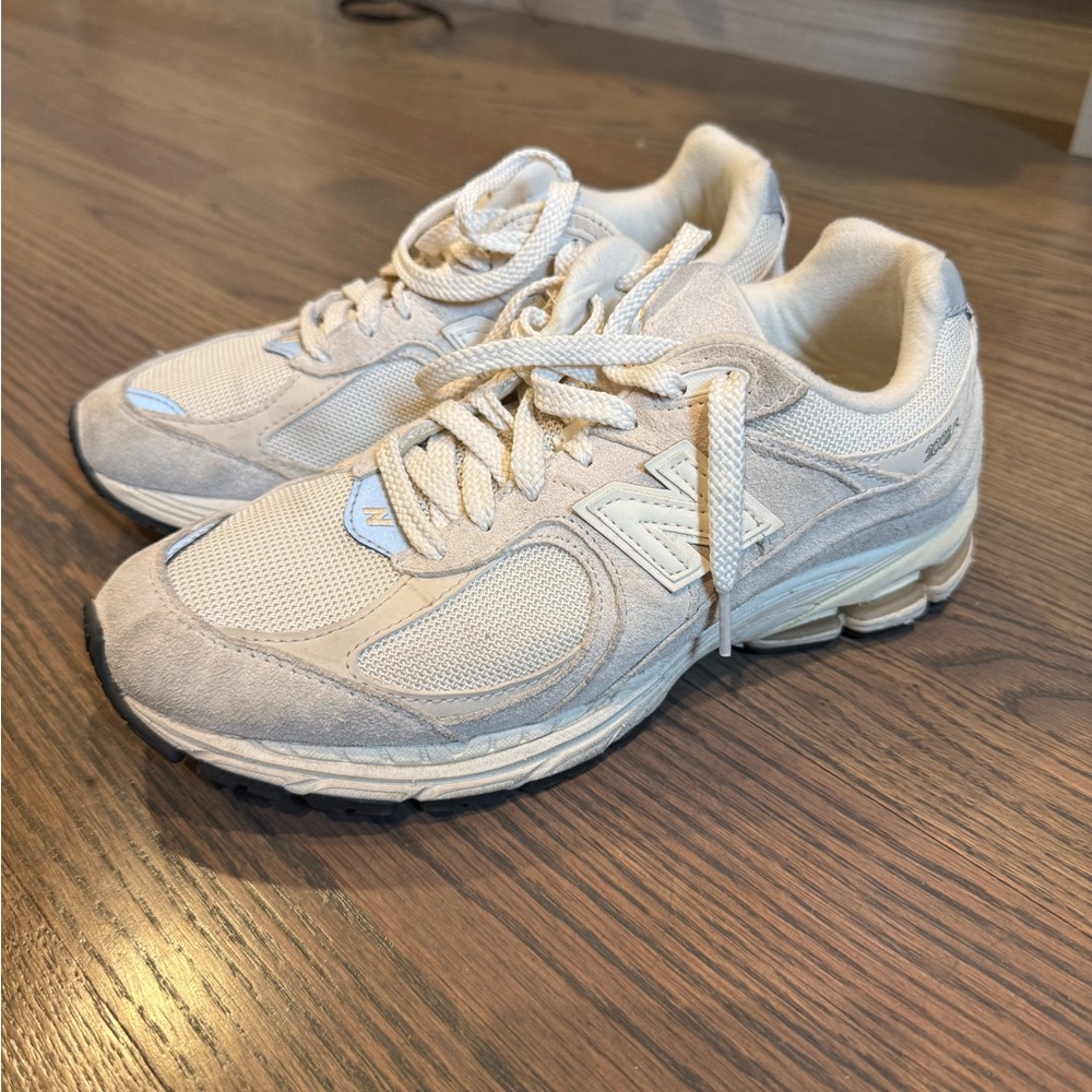 New Balance Cream Suede & Mesh Trainer